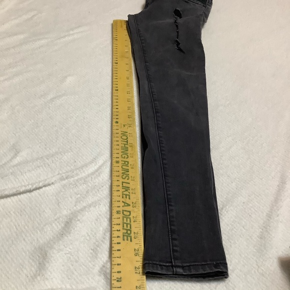 Levi’s 710 Super Skinny Black Distressed Jeans🦚 - Picture 11 of 12